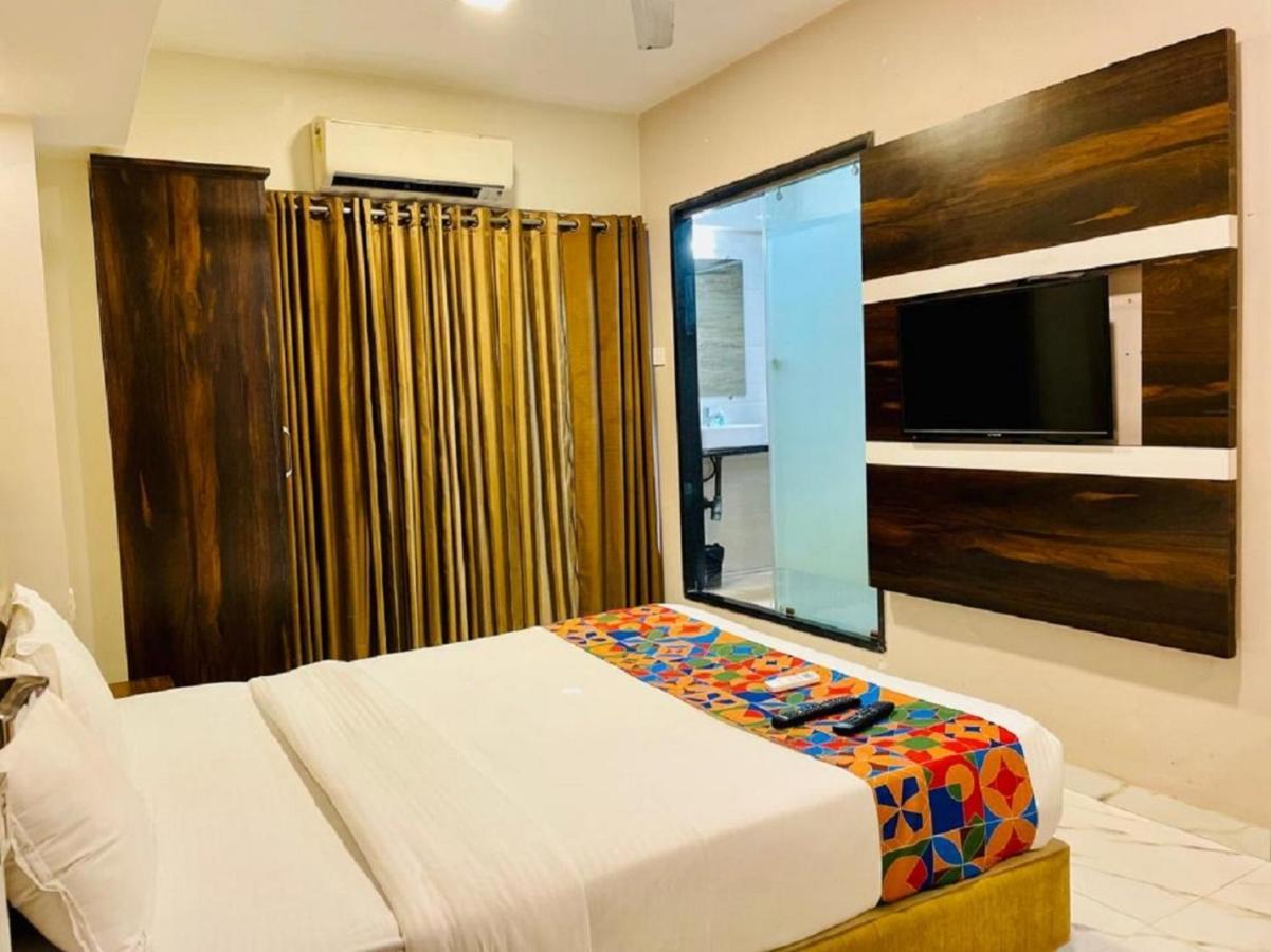 Embassy Park - Bkc Hotel